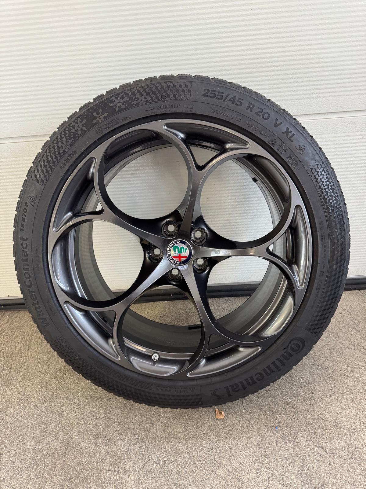 Alfa Romeo Stelvio QV Winterräder 20 Zoll
